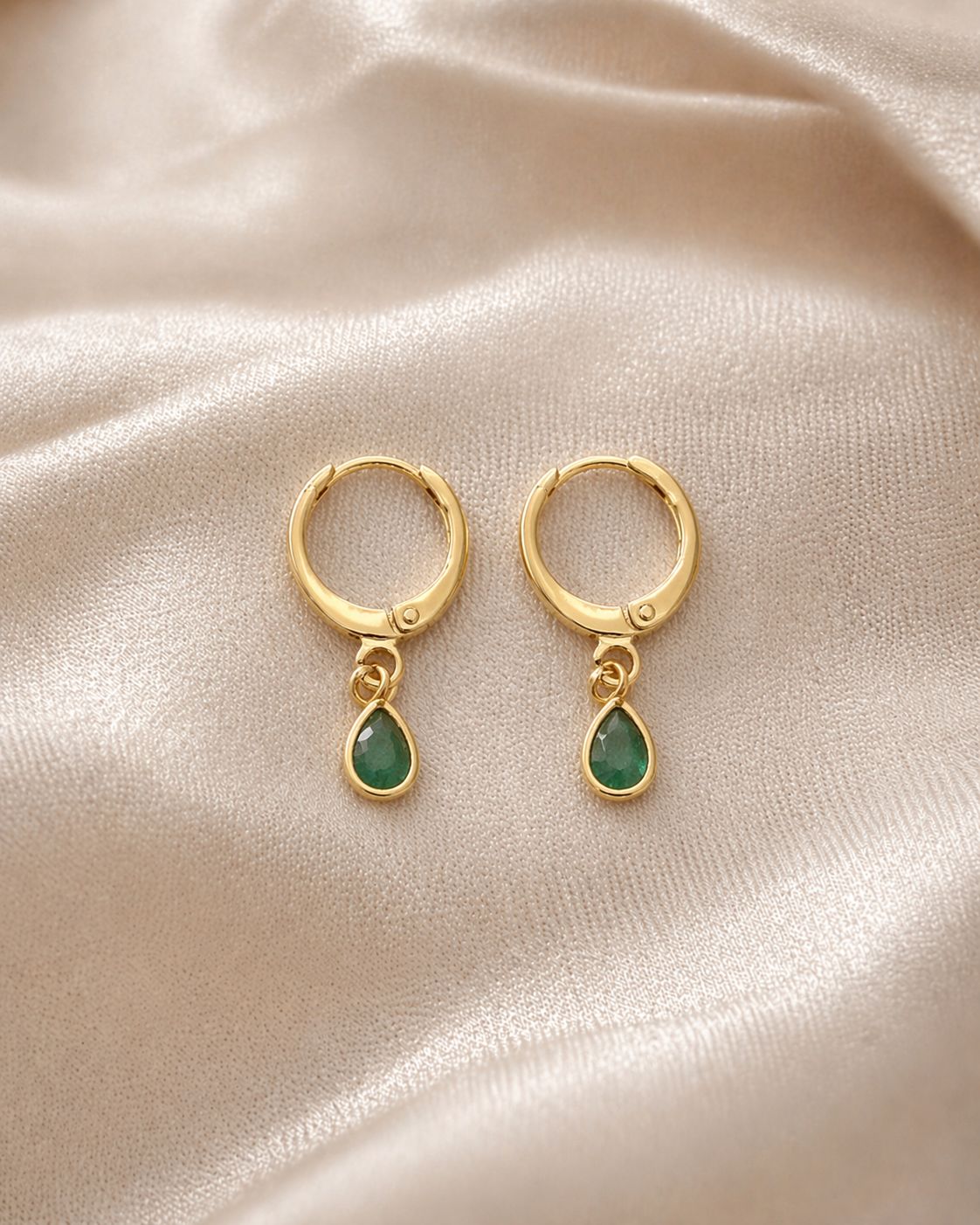 Argola Pedra Verde Gota